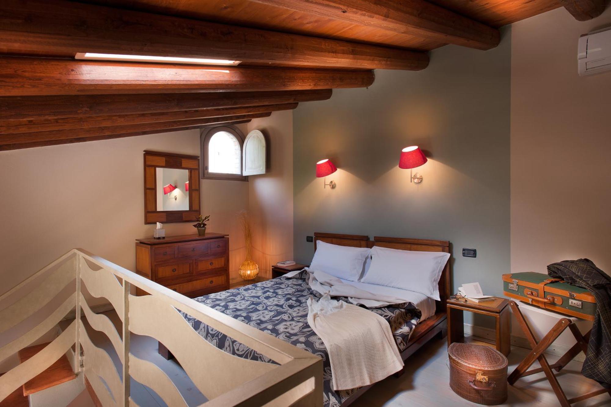 Boutique Hotel Villa Dei Campi Гавардо Екстериор снимка