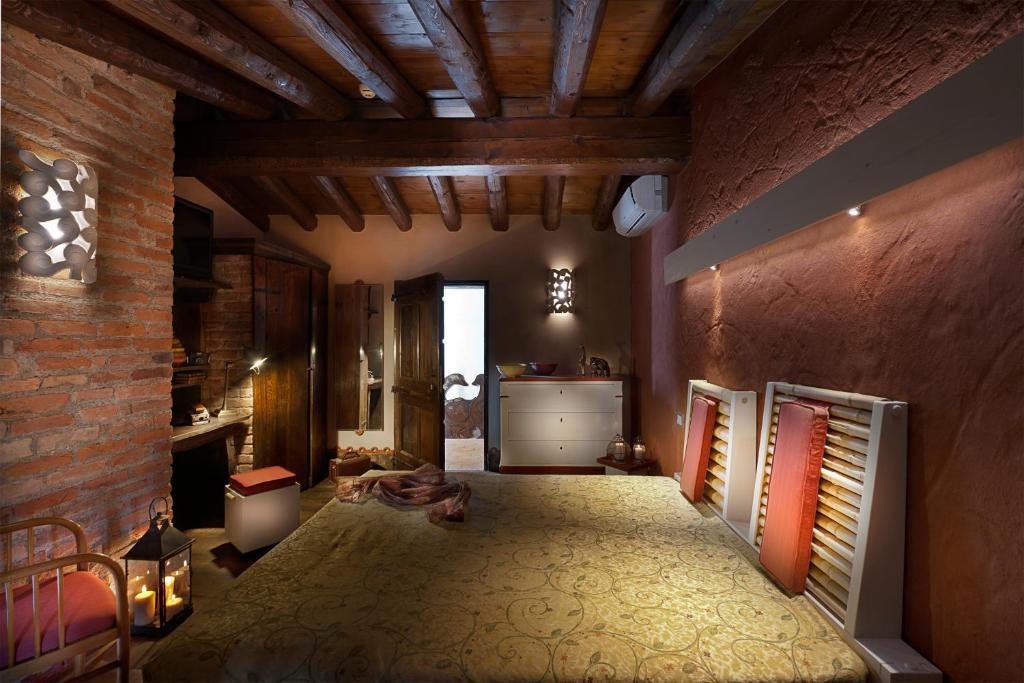 Boutique Hotel Villa Dei Campi Гавардо Стая снимка