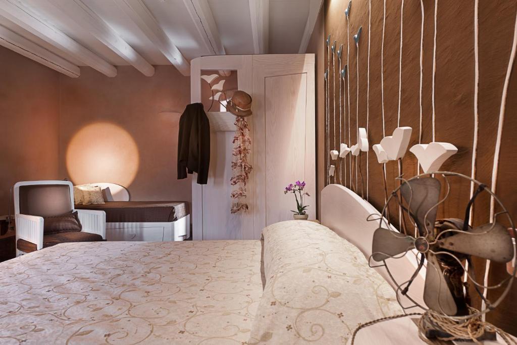 Boutique Hotel Villa Dei Campi Гавардо Стая снимка
